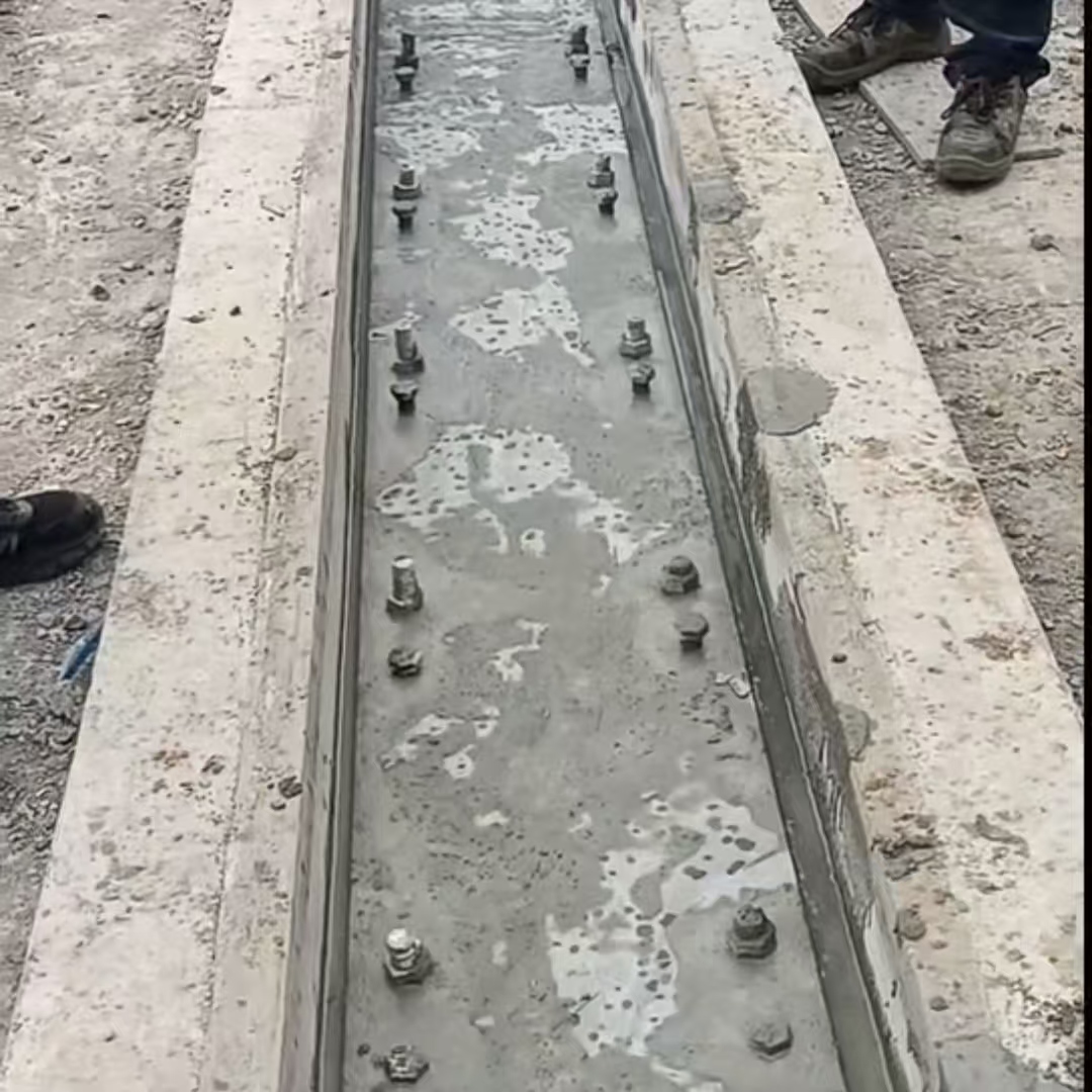 海原港口码头起重机龙门吊重型机械设备稳固用早强快凝轨道胶泥
